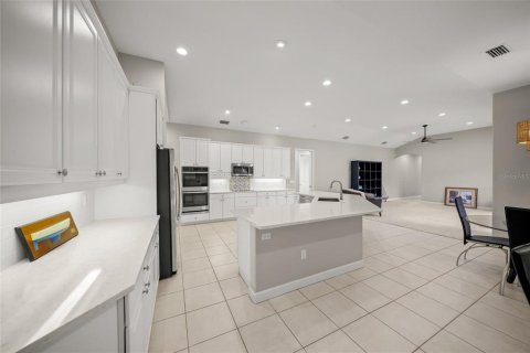 House in Sarasota, Florida 4 bedrooms, 319.86 sq.m. № 2393632 - photo 13
