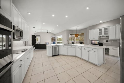 House in Sarasota, Florida 4 bedrooms, 319.86 sq.m. № 2393632 - photo 15