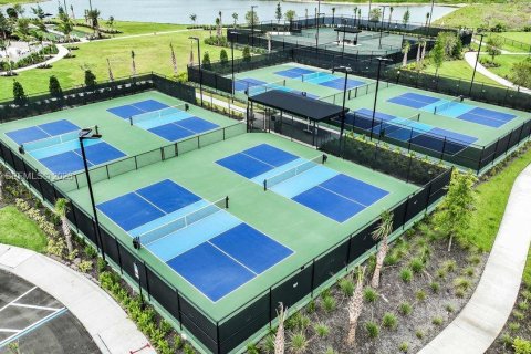 Купить виллу или дом в Порт-Сент-Луси, Флорида 3 спальни, № 2068324 - фото 25