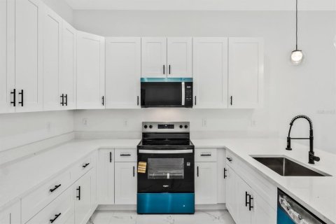 Immobilier commercial à vendre à Lehigh Acres, Floride: 30 chambres, 113.53 m2 № 2093154 - photo 7