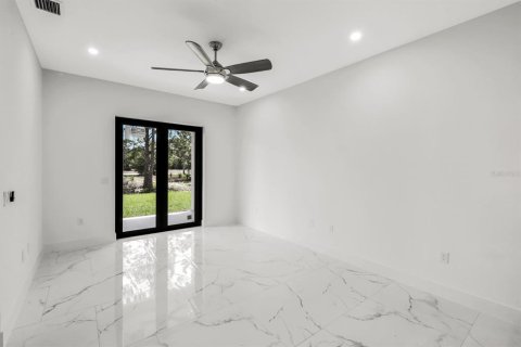 Immobilier commercial à vendre à Lehigh Acres, Floride: 30 chambres, 113.53 m2 № 2093154 - photo 18