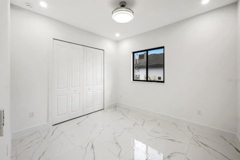 Immobilier commercial à vendre à Lehigh Acres, Floride: 30 chambres, 113.53 m2 № 2093154 - photo 21