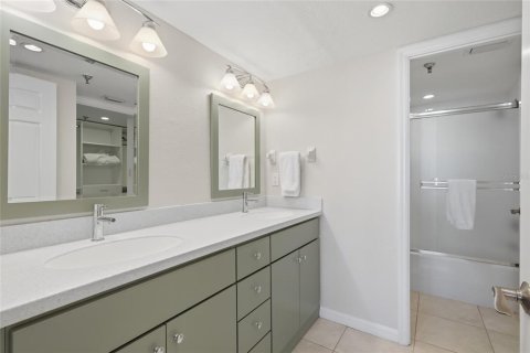 Copropriété à vendre à Longboat Key, Floride: 3 chambres, 158.58 m2 № 2093101 - photo 28