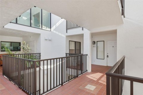 Copropriété à vendre à Longboat Key, Floride: 3 chambres, 158.58 m2 № 2093101 - photo 6