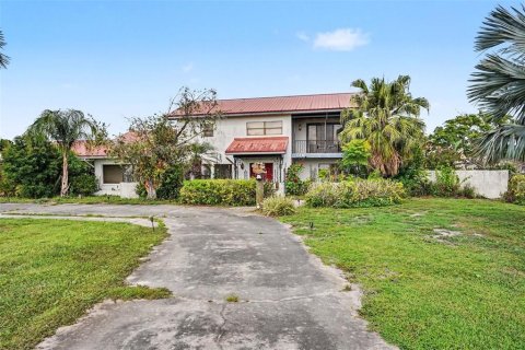 Casa en Indian lake estates, Florida 3 dormitorios, 446.67 m2 № 2102546