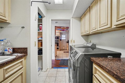 Casa en venta en Indian lake estates, Florida, 3 dormitorios, 446.67 m2 № 2102546 - foto 23