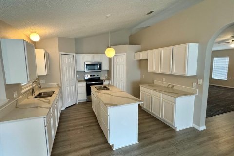 Villa ou maison à vendre à Jacksonville, Floride: 4 chambres, 198.25 m2 № 1437172 - photo 5