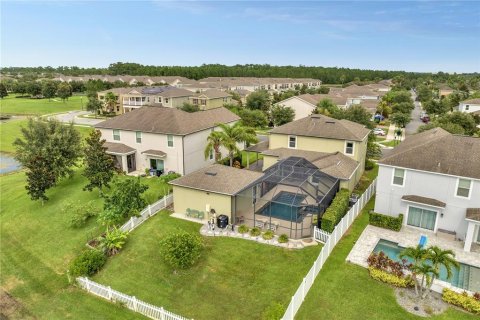 House in Winter Garden, Florida 4 bedrooms, 278.43 sq.m. № 1866489 - photo 11
