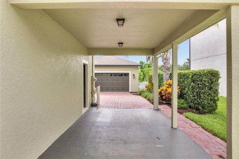 House in Winter Garden, Florida 4 bedrooms, 278.43 sq.m. № 1866489 - photo 9