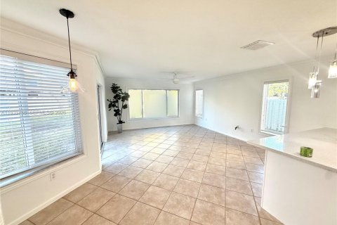 Купить виллу или дом в Мирамар, Флорида 4 спальни, 231.42м2, № 1997281 - фото 7