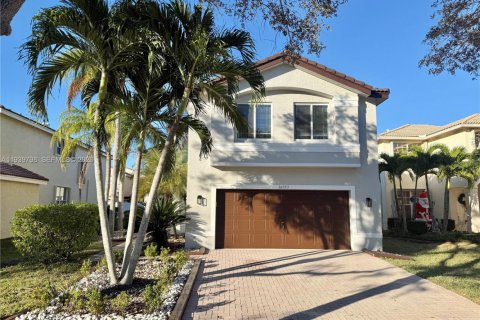 Дом в Мирамар, Флорида 4 спальни, 231.42м2 № 1997281