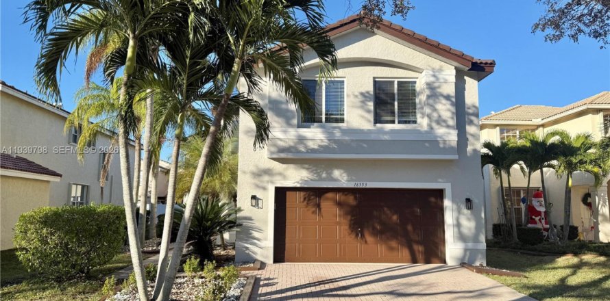 Дом в Мирамар, Флорида 4 спальни, 231.42м2 № 1997281