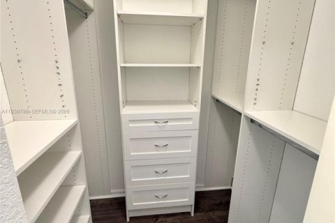 Купить виллу или дом в Мирамар, Флорида 4 спальни, 231.42м2, № 1997281 - фото 17