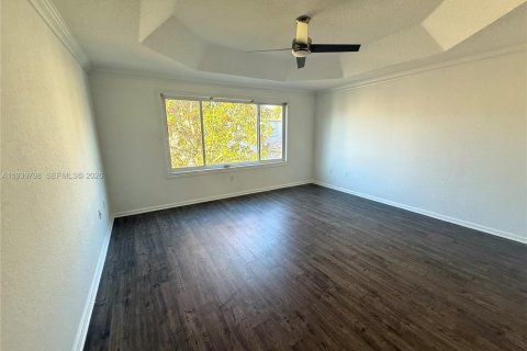 Купить виллу или дом в Мирамар, Флорида 4 спальни, 231.42м2, № 1997281 - фото 13