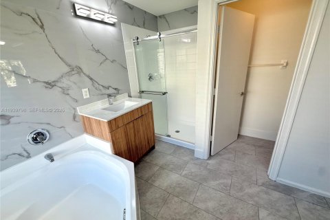 Купить виллу или дом в Мирамар, Флорида 4 спальни, 231.42м2, № 1997281 - фото 15