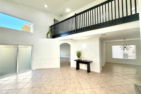 Купить виллу или дом в Мирамар, Флорида 4 спальни, 231.42м2, № 1997281 - фото 5