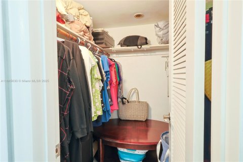 Снять в аренду кондоминиум в Авентура, Флорида 1 спальня, 72.46м2, № 1932578 - фото 11