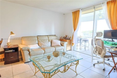 Снять в аренду кондоминиум в Авентура, Флорида 1 спальня, 72.46м2, № 1932578 - фото 9
