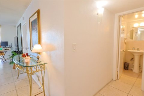 Снять в аренду кондоминиум в Авентура, Флорида 1 спальня, 72.46м2, № 1932578 - фото 14