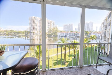 Снять в аренду кондоминиум в Авентура, Флорида 1 спальня, 72.46м2, № 1932578 - фото 20