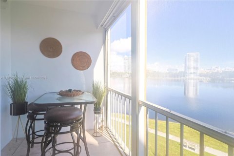 Снять в аренду кондоминиум в Авентура, Флорида 1 спальня, 72.46м2, № 1932578 - фото 8