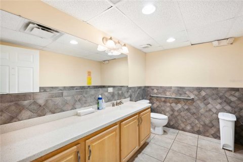 Propiedad comercial en alquiler en Lutz, Florida, 1758.55 m2 № 1561008 - foto 15