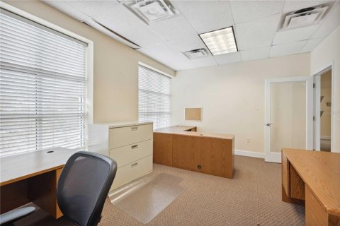 Propiedad comercial en alquiler en Lutz, Florida, 1758.55 m2 № 1561008 - foto 22