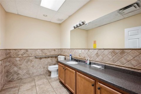 Immobilier commercial à louer à Lutz, Floride: 1758.55 m2 № 1561008 - photo 16