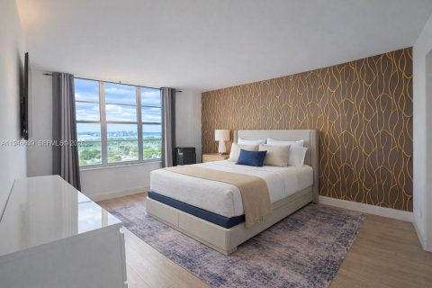 Condominio en alquiler en Miami Beach, Florida, 2 dormitorios, 96.62 m2 № 2003215 - foto 18
