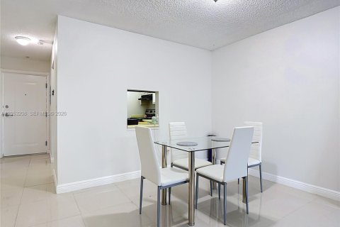 Copropriété à vendre à Miami, Floride: 1 chambre, 66.15 m2 № 2263592 - photo 13