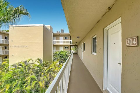 Copropriété à vendre à Miami, Floride: 1 chambre, 66.15 m2 № 2263592 - photo 2