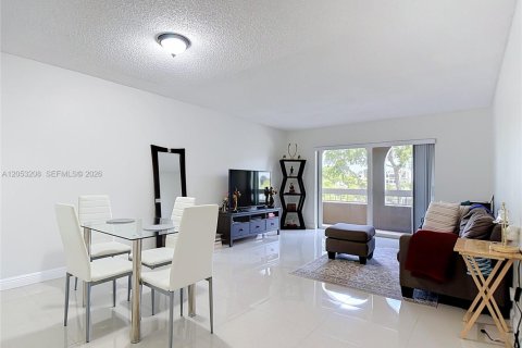 Copropriété à vendre à Miami, Floride: 1 chambre, 66.15 m2 № 2263592 - photo 11