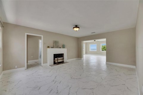 Casa en alquiler en Ruskin, Florida, 4 dormitorios, 186.73 m2 № 1796652 - foto 21