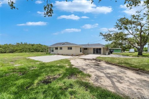Casa en alquiler en Ruskin, Florida, 4 dormitorios, 186.73 m2 № 1796652 - foto 1