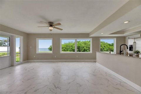 Casa en alquiler en Ruskin, Florida, 4 dormitorios, 186.73 m2 № 1796652 - foto 2
