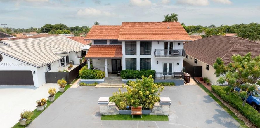 Дом в Хайалиа, Флорида 5 спален, 346.71м2 № 1957633