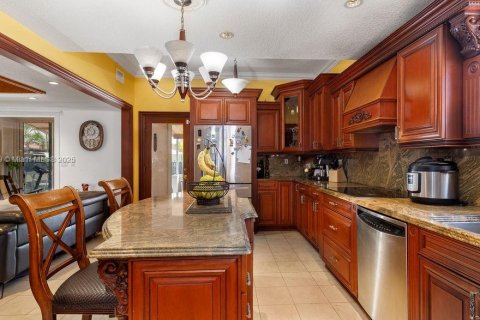 Купить виллу или дом в Хайалиа, Флорида 5 спален, 346.71м2, № 1957633 - фото 14