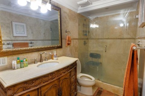 Купить виллу или дом в Хайалиа, Флорида 5 спален, 346.71м2, № 1957633 - фото 16