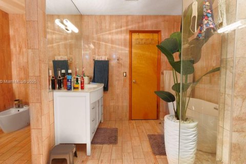 Купить виллу или дом в Хайалиа, Флорида 5 спален, 346.71м2, № 1957633 - фото 28