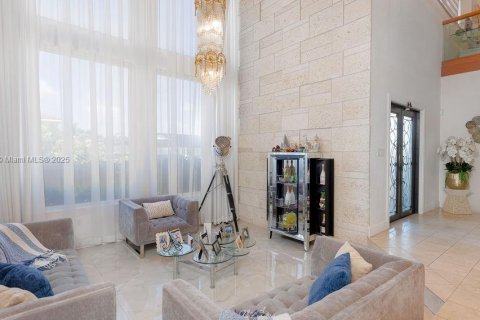 Купить виллу или дом в Хайалиа, Флорида 5 спален, 346.71м2, № 1957633 - фото 7