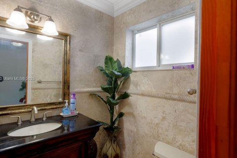 Купить виллу или дом в Хайалиа, Флорида 5 спален, 346.71м2, № 1957633 - фото 4