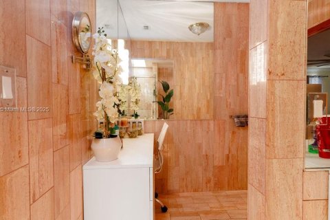 Купить виллу или дом в Хайалиа, Флорида 5 спален, 346.71м2, № 1957633 - фото 24