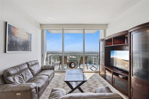 Condo in Orlando, Florida, 2 bedrooms № 2115955 - photo 8