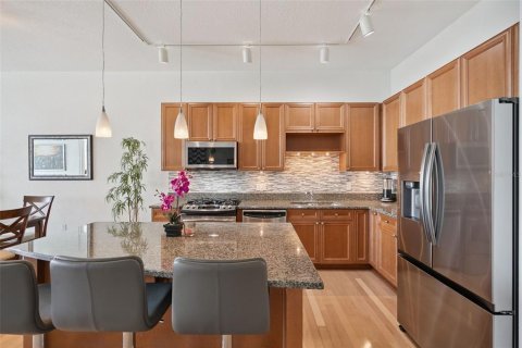 Condo in Orlando, Florida, 2 bedrooms № 2115955 - photo 16