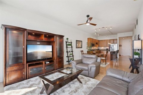 Condo in Orlando, Florida, 2 bedrooms № 2115955 - photo 10