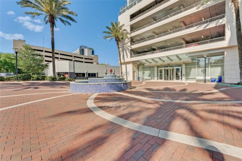 Condo in Orlando, Florida, 2 bedrooms № 2115955 - photo 3