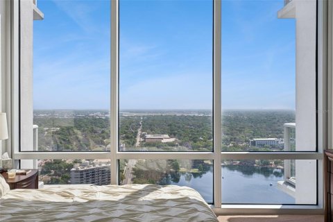 Condo in Orlando, Florida, 2 bedrooms № 2115955 - photo 20