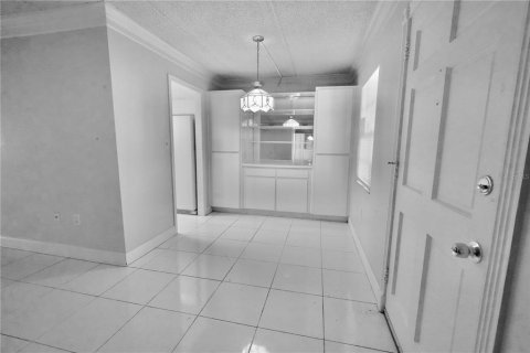 Condo in Tampa, Florida, 2 bedrooms № 2200636 - photo 7