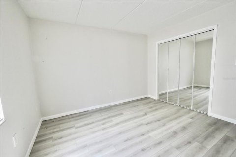 Condo in Tampa, Florida, 2 bedrooms № 2200636 - photo 11