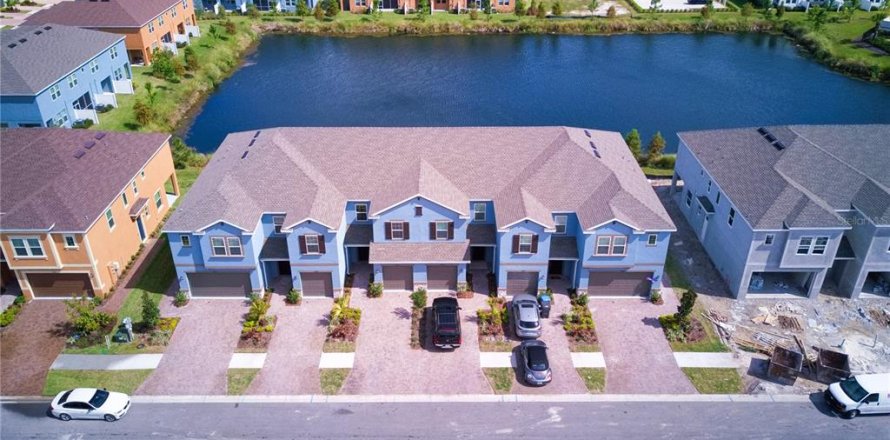 Touwnhouse à Lutz, Floride 3 chambres, 151.62 m2 № 2280372